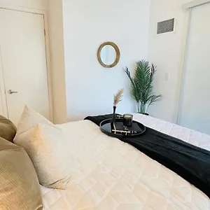 Apartment Downtown Near Cn Tower, Toronto