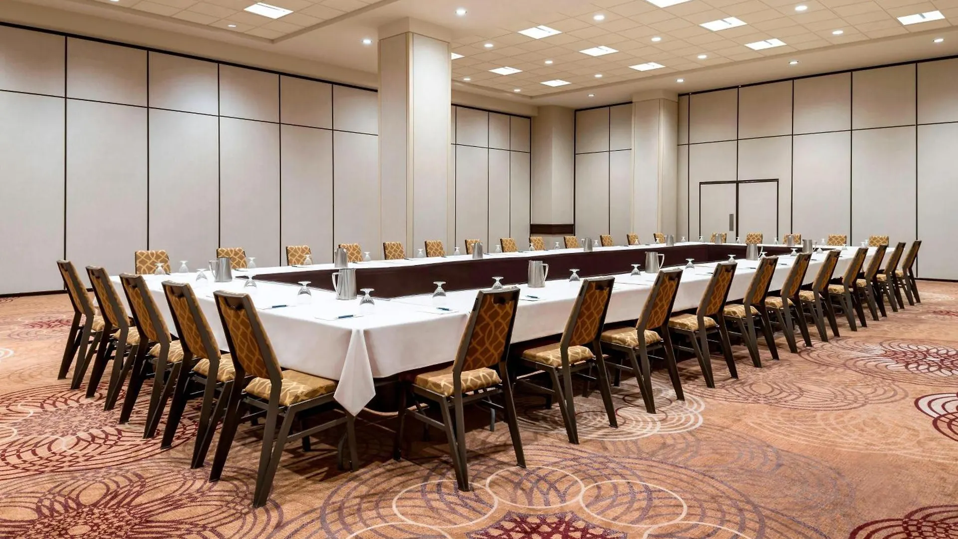 Sheraton Centre Toronto Hotel