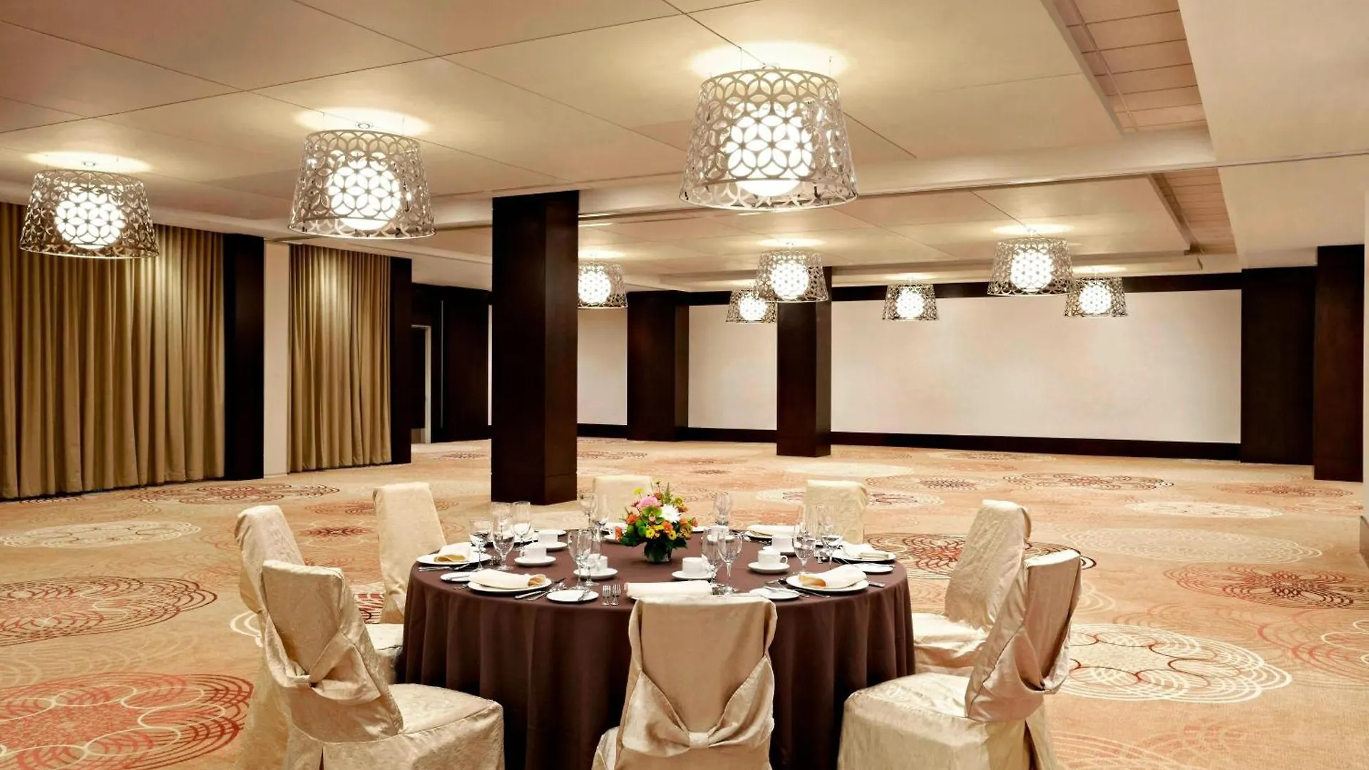 Sheraton Centre Toronto Hotel