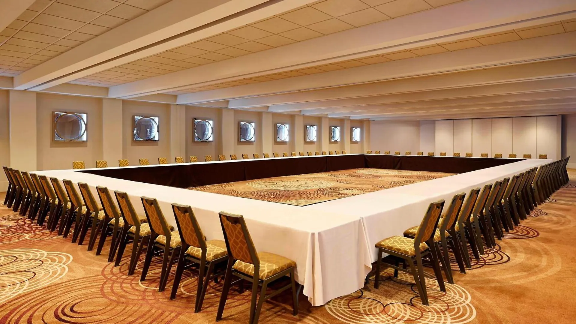 Sheraton Centre Toronto Hotel